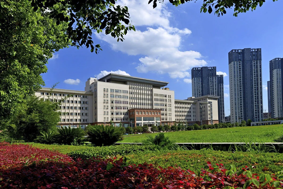 Wuhan University of Technology campus buildings and grounds