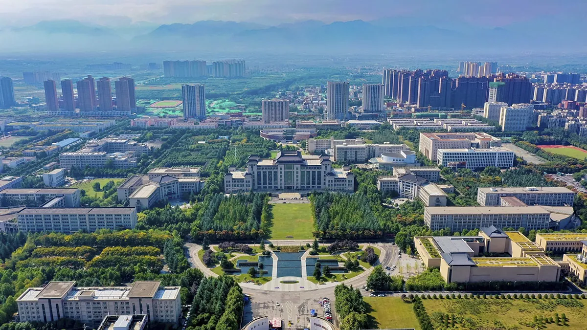 Shaanxi Normal University campus buildings and grounds